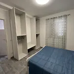 La Ginestra בית הארחה 4*