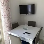 La Ginestra גיארדיני נאקסוס