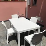 La Ginestra בית הארחה 4*