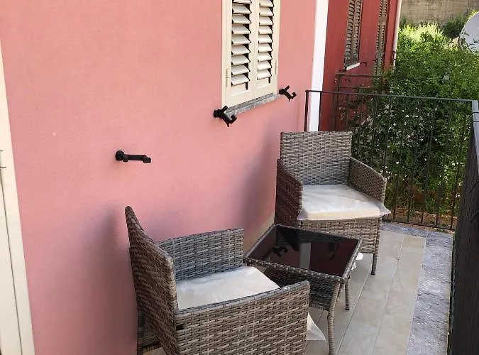 Pensión La Ginestra 4*