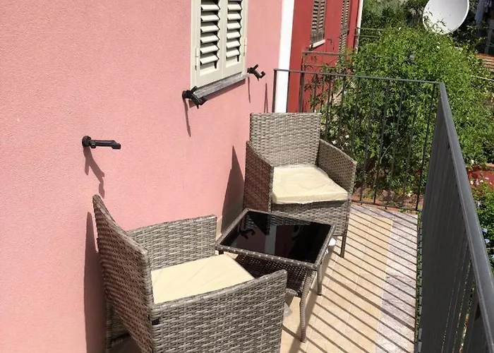 La Ginestra Pensión 4*